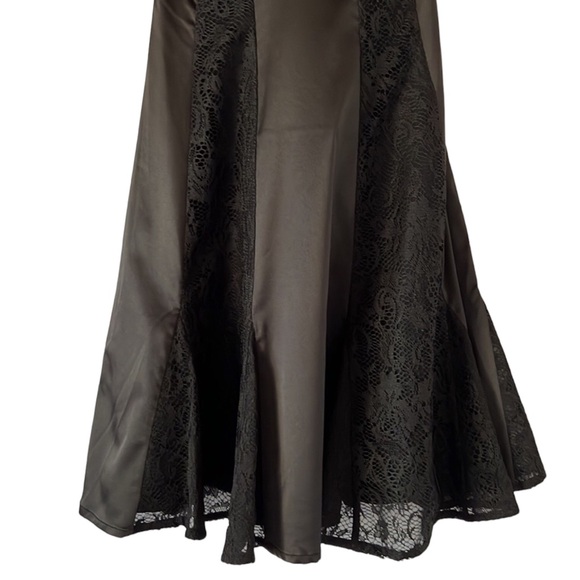 🆕 GUESS SLEEVELESS CORSET LACE DETAIL DRESS 🖤 - Picture 3 of 9